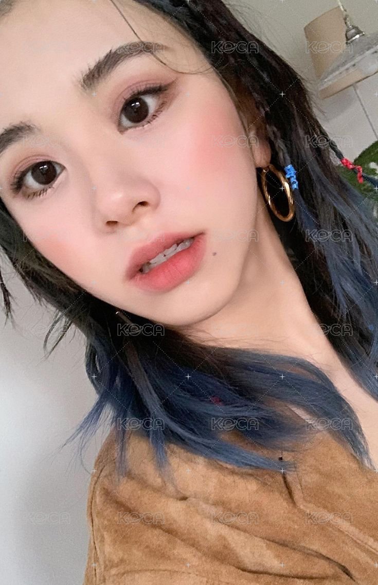 MORE & MORE 專輯卡  正面