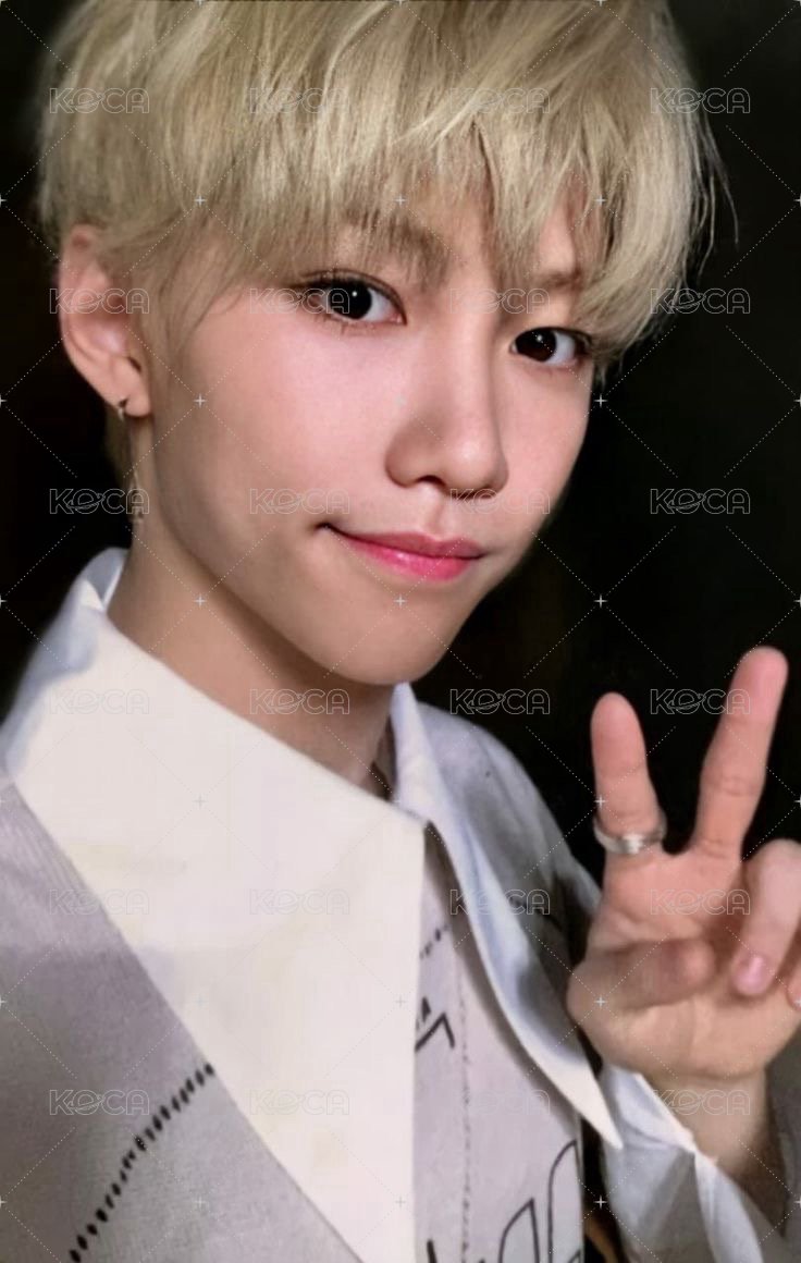 Clé 2 : Yellow Wood 專輯卡 Inside ver. 正面