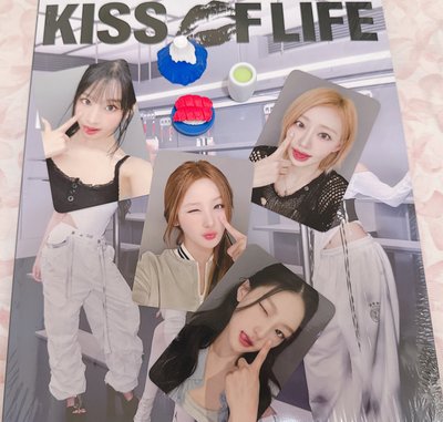 { 四折優惠售 } KISS OF LIFE 日本特典 一卡一專 實卡非常可愛 多帶再給優惠 需要請留言訊息 勿直接下單