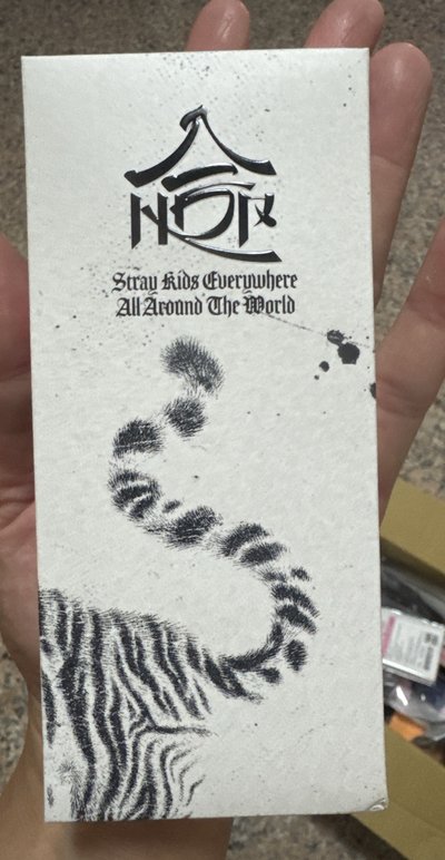 為什麼買這個?(失憶)拿來當背景板好看