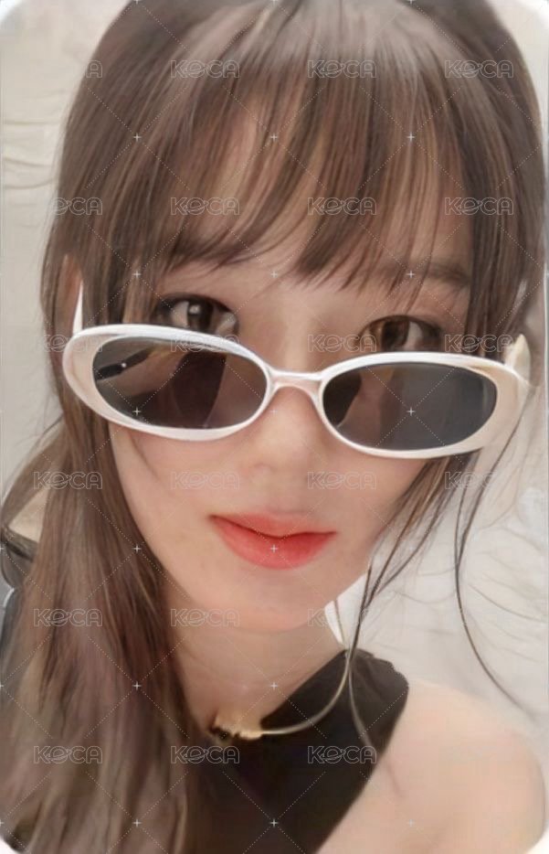 正規二 sr 1.0 特典卡  正面