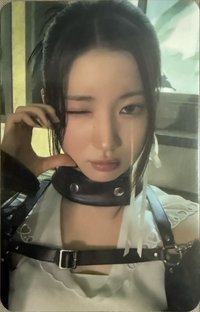 BABYMONS7ER yg 幸運卡 比心角