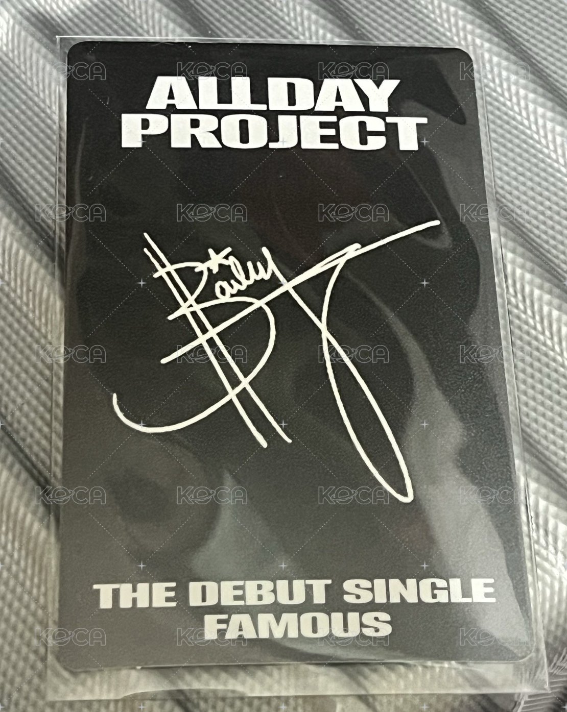 FAMOUS 專輯卡 FAMOUS ver. 背面