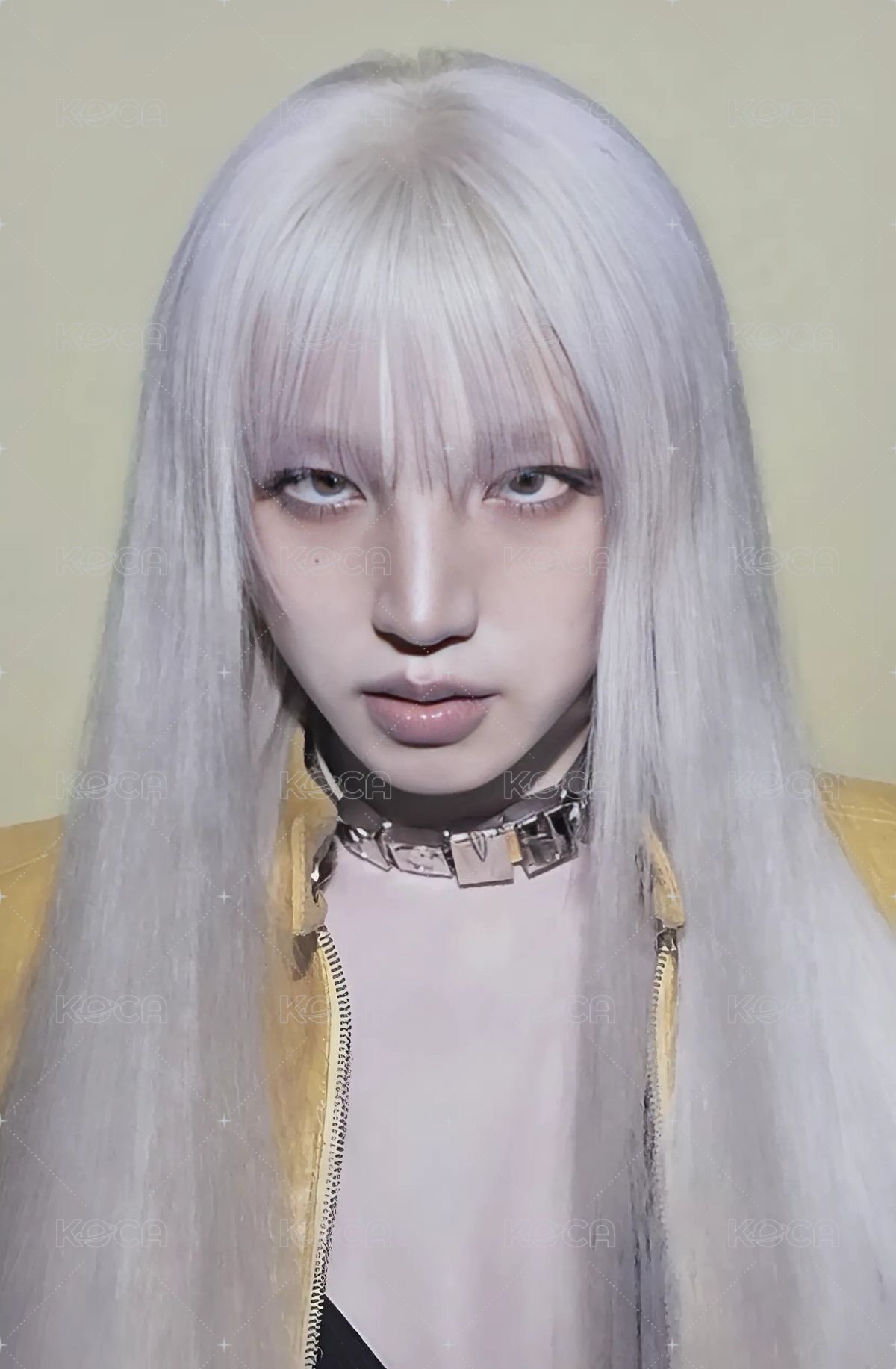 We are 專輯卡 poca ver.  QR 卡 正面