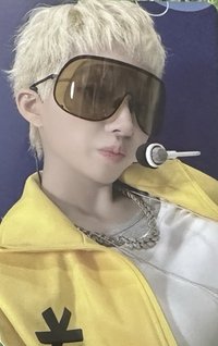 We are yzy 1.0 特典卡 