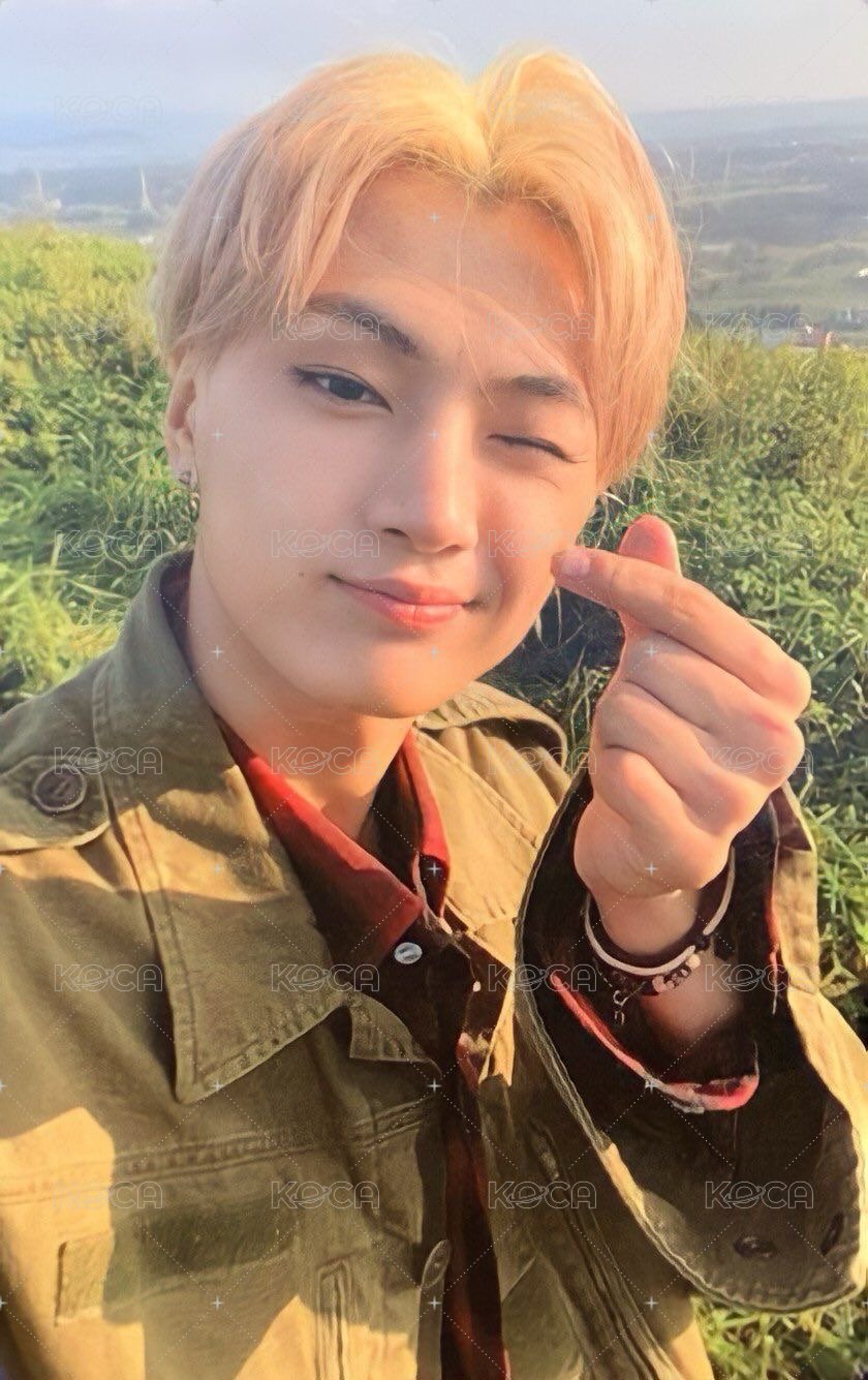 迷一 專輯卡 DAWN ver. 正面