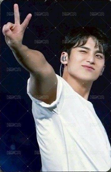 FOLLOW AGAIN 演唱會 DVD / CD 卡 DVD ver. 正面