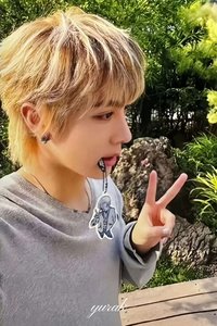 FAMOUS nemoz 特典卡 