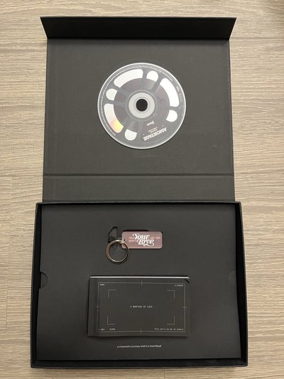 Jisoo Amortage黑版空專含鑰匙圈