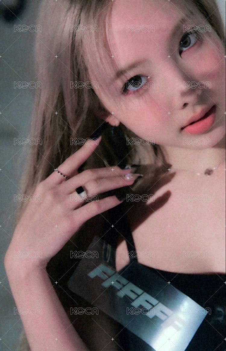 BETWEEN 1&2 專輯卡 留言卡 正面