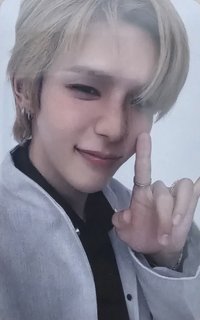 RIIZING LOUD 滿額卡 