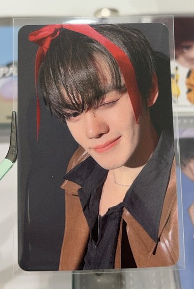 ZB1 金奎彬迷五絲帶 拿筆 鴨子 繃帶