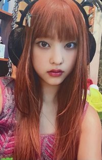 OMG yzy 簽售卡 