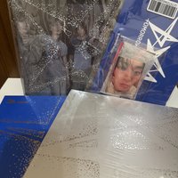 一套（送秀彬立牌+明信片+小卡）