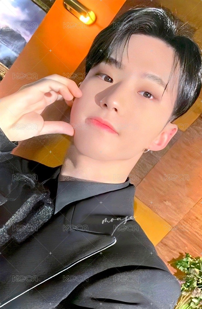 FOLLOW AGAIN 入場卡 / 場限卡 仁川場克拉粽CARAT ZONE 正面