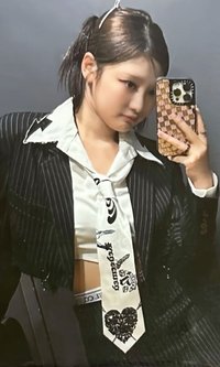 Girls yes24 幸運卡 寧