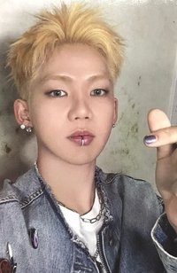 PLEASURE 專輯卡 Yellow Ver.