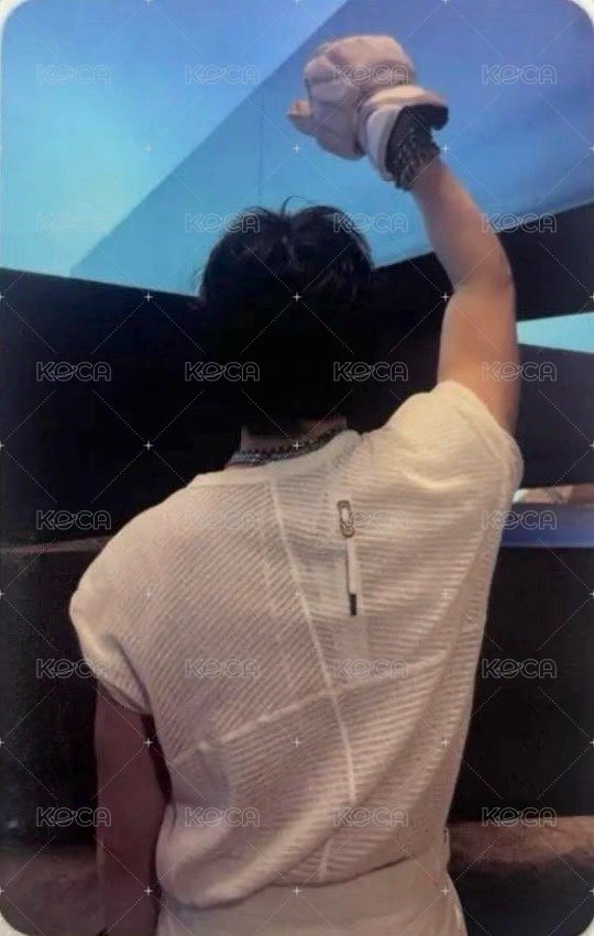 KARMA 專輯卡 Hooray ver. 背面