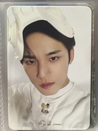雜誌奎（左）