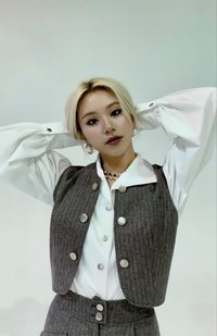 Eyes Wide Open 專輯卡 