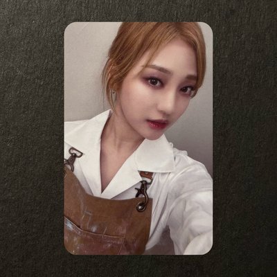 clio眼影代言卡寧