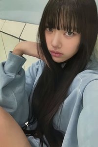 MEOVV 出道 1.0 打歌卡 