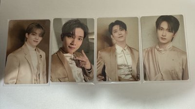 RIGHT HERE 隨機卡