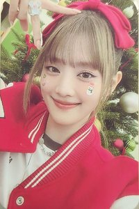 代言卡 MEDIHEAL 聖誕版比耶