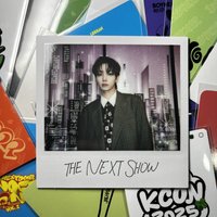 明宰鉉 2025年曆 固配拍立得