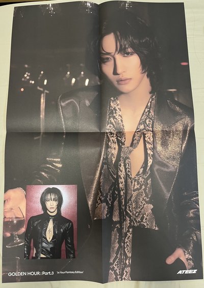 GOLDEN HOUR :  Part.3 In Your Fantasy 海報+明信片/歌詞本+CD+貼紙