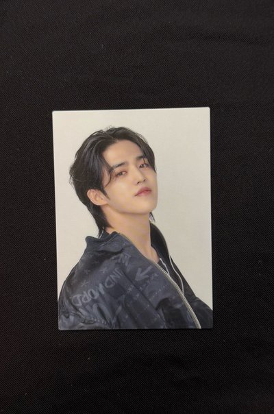 FOLLOW AGAIN 日巡外套卡