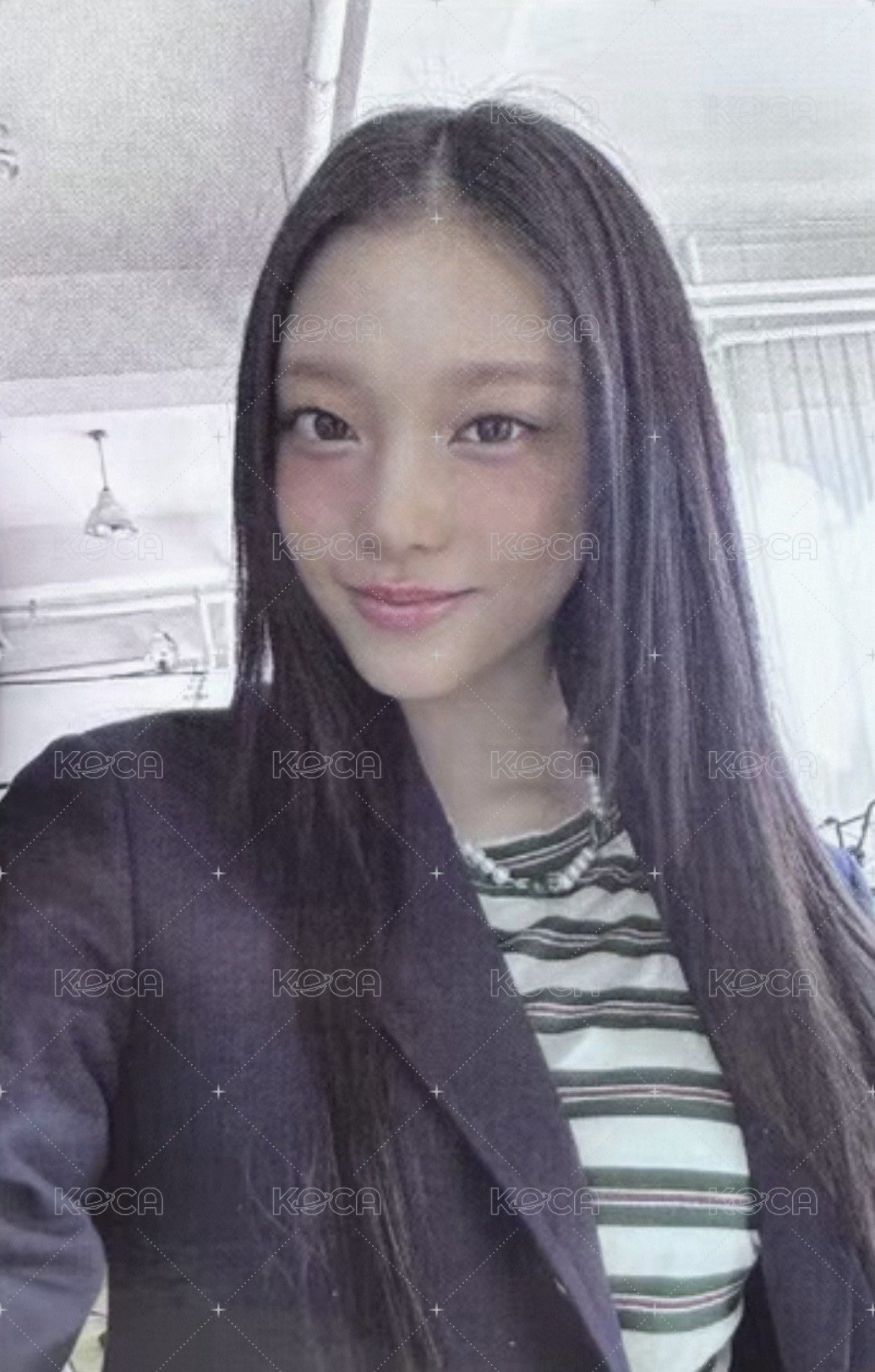 How Sweet 專輯卡 Haerin ver. 正面