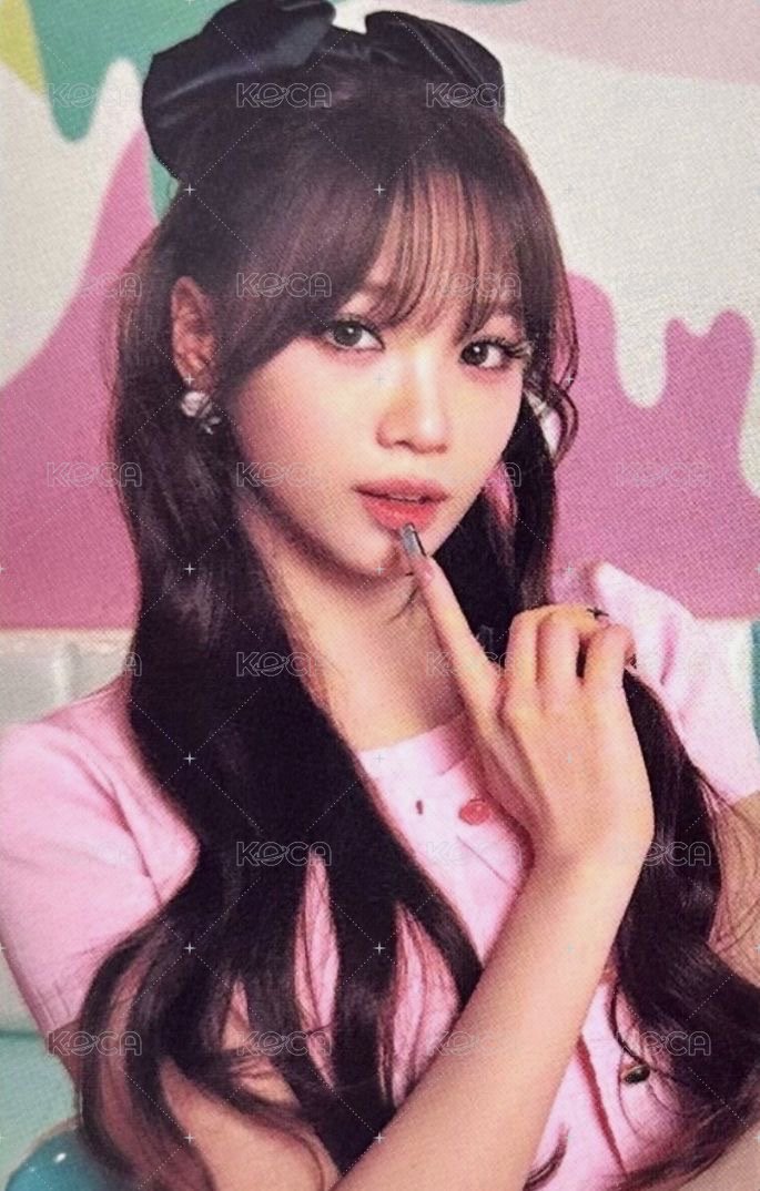 DIFFERENT 專輯卡 小卡盤ver. 正面