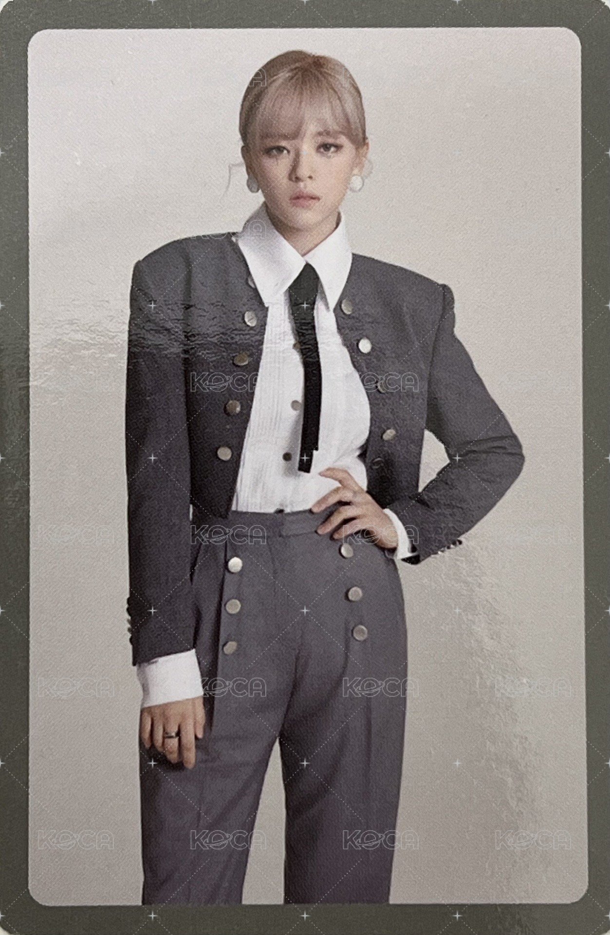 Eyes Wide Open 專輯卡 預售禮 正面