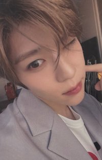 Songbird yzy 青島 day2 簽售卡 