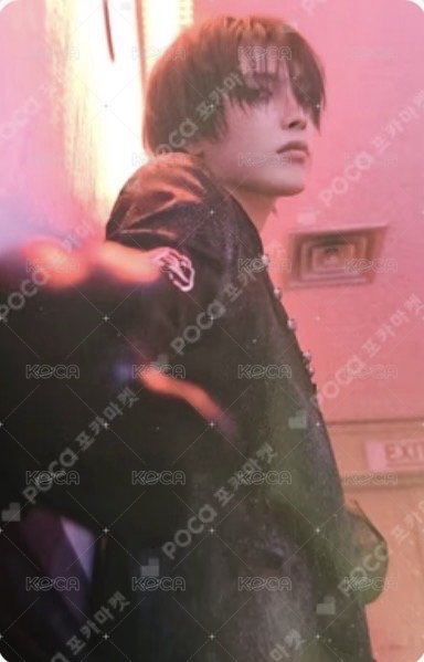 GOLDEN HOUR :  Part.3 In Your Fantasy 專輯卡 POCA RED ver. 正面