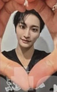 GOLDEN HOUR :  Part.3 In Your Fantasy hello82 LA FANSIGN 簽售卡 LOVE YOU ver.