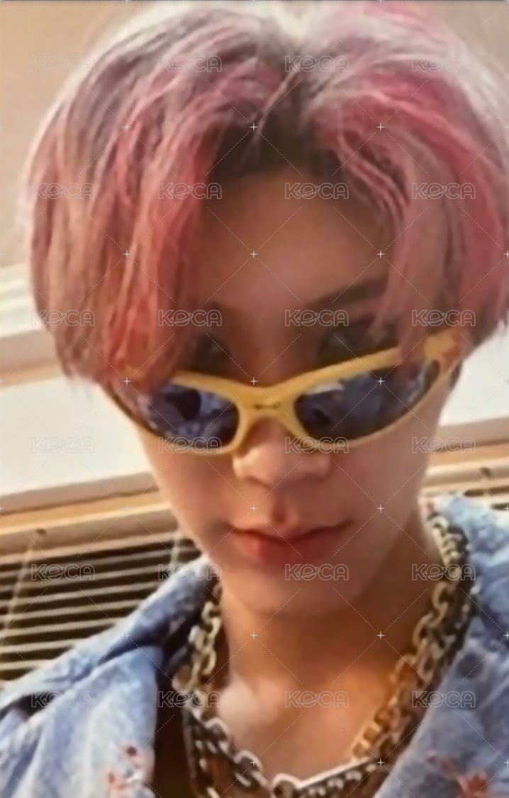 Awaken The World 專輯卡 Awaken ver  正面