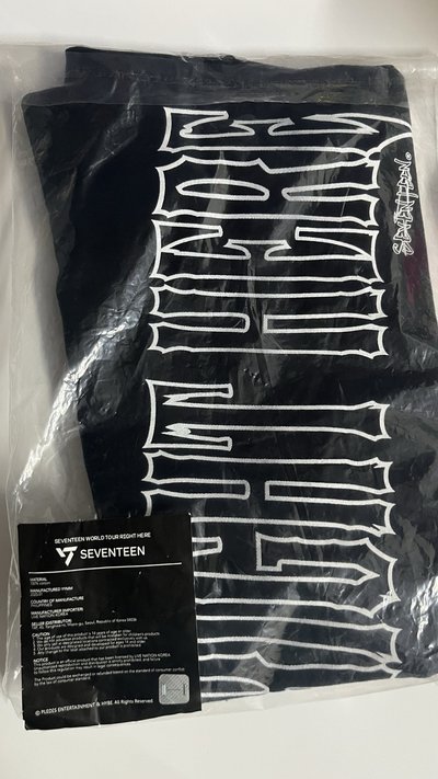 RIGHT HERE曼谷場黑T（M)