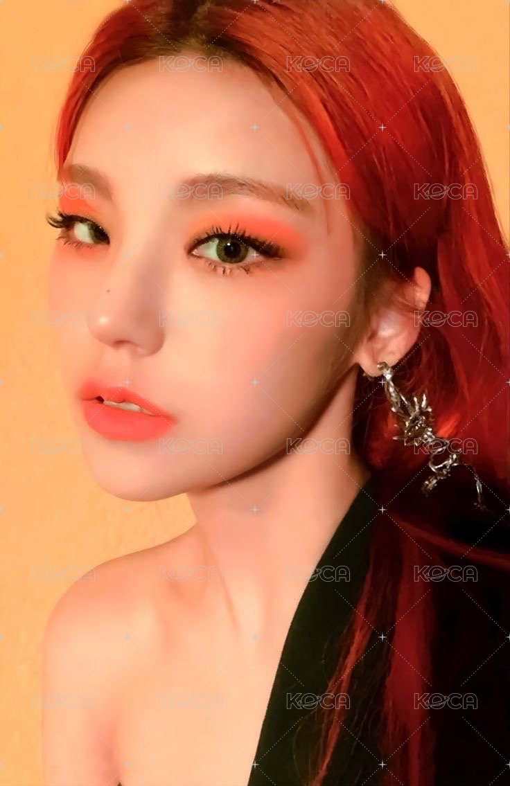 GUESS WHO 專輯卡  正面