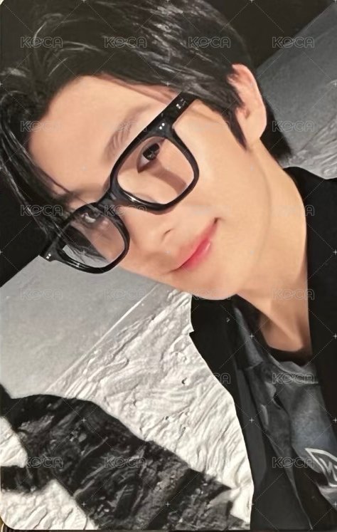 Last Bell yzy 1.0 簽售卡  正面