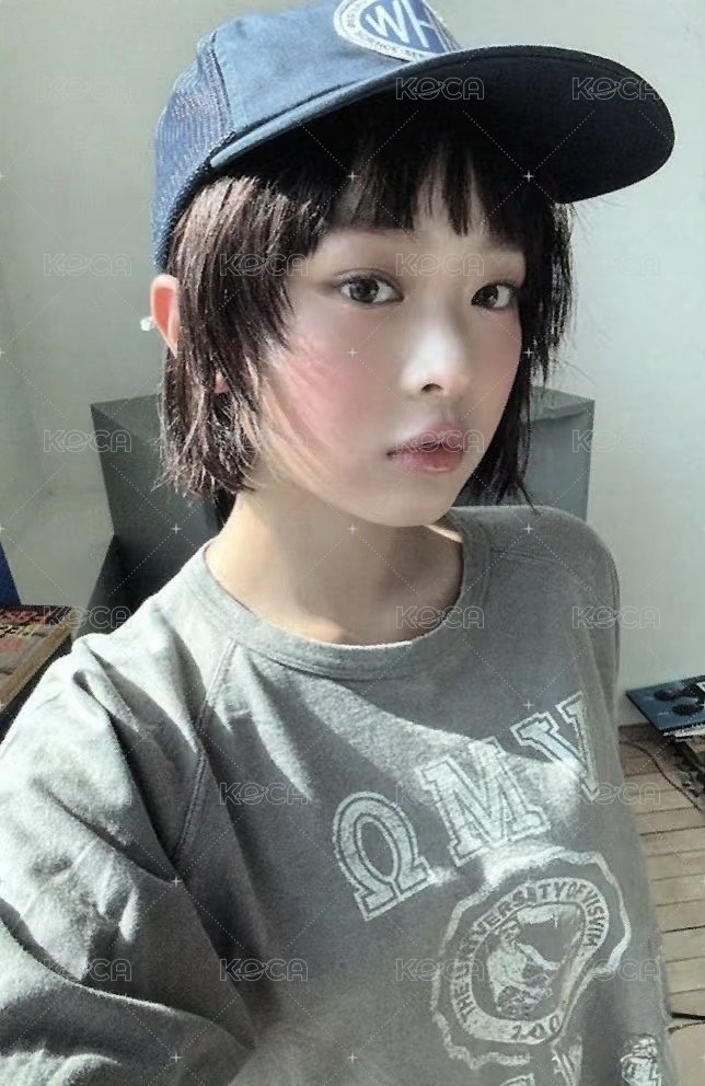 How Sweet 專輯卡 Hanni ver. 正面