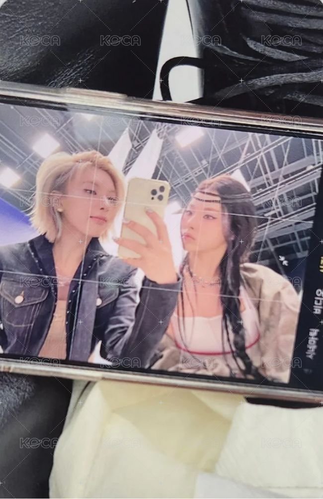 FORWARD 專輯卡 限量版 正面