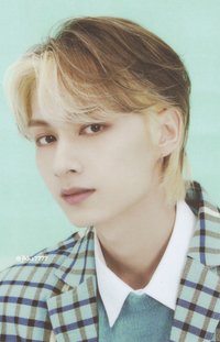 FOLLOW 隨機卡 ｜卡包