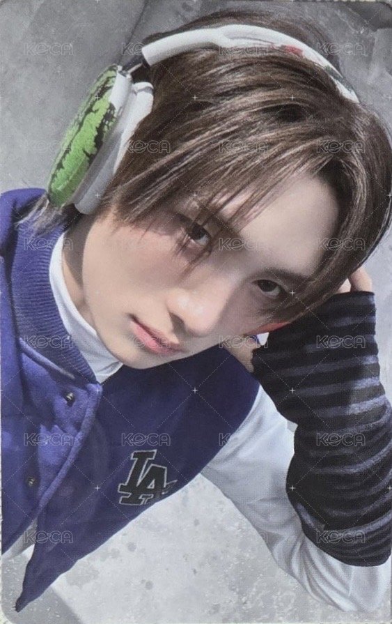 Play Hard wvs PB 特典卡 A版 正面