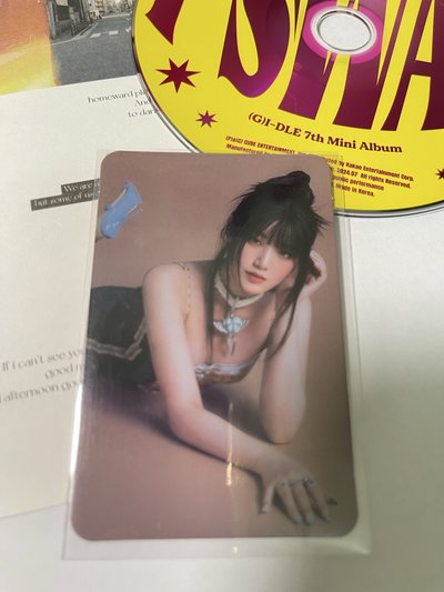 I-DLE I SWAY專輯卡