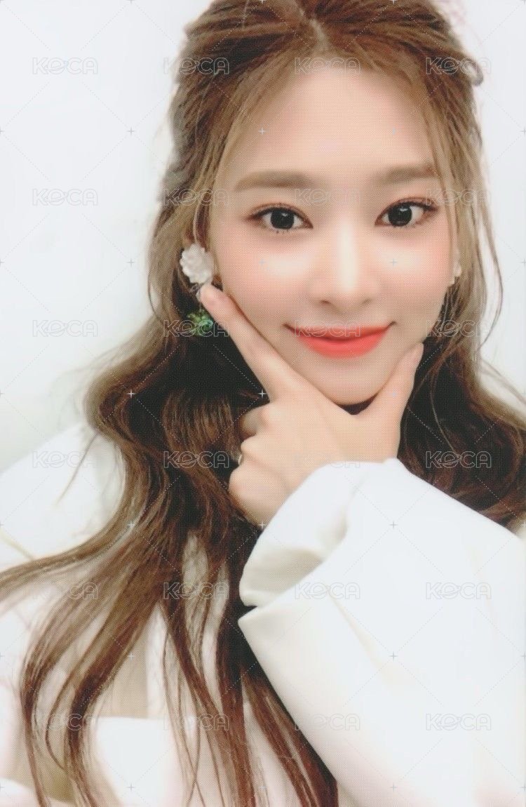 BLOOM*IZ 專輯卡  正面