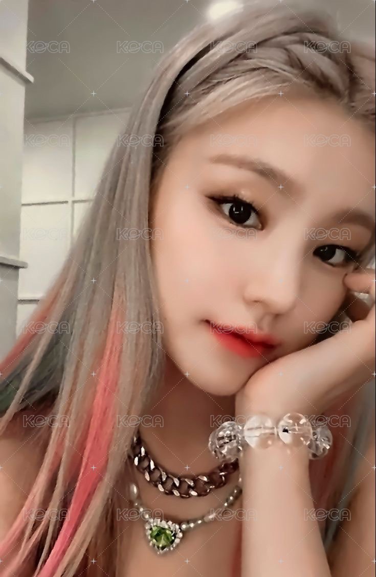 Not Shy mmt 1.0 簽售卡  正面