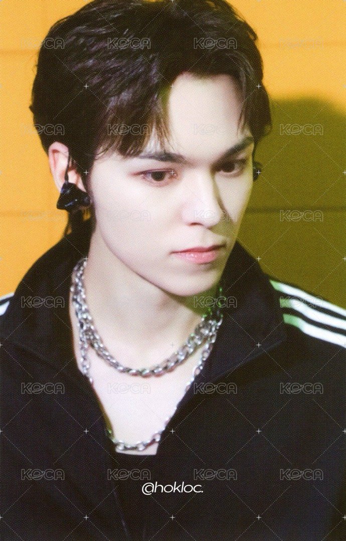 FOLLOW AGAIN 周邊卡 電影日週鑰匙扣卡 正面