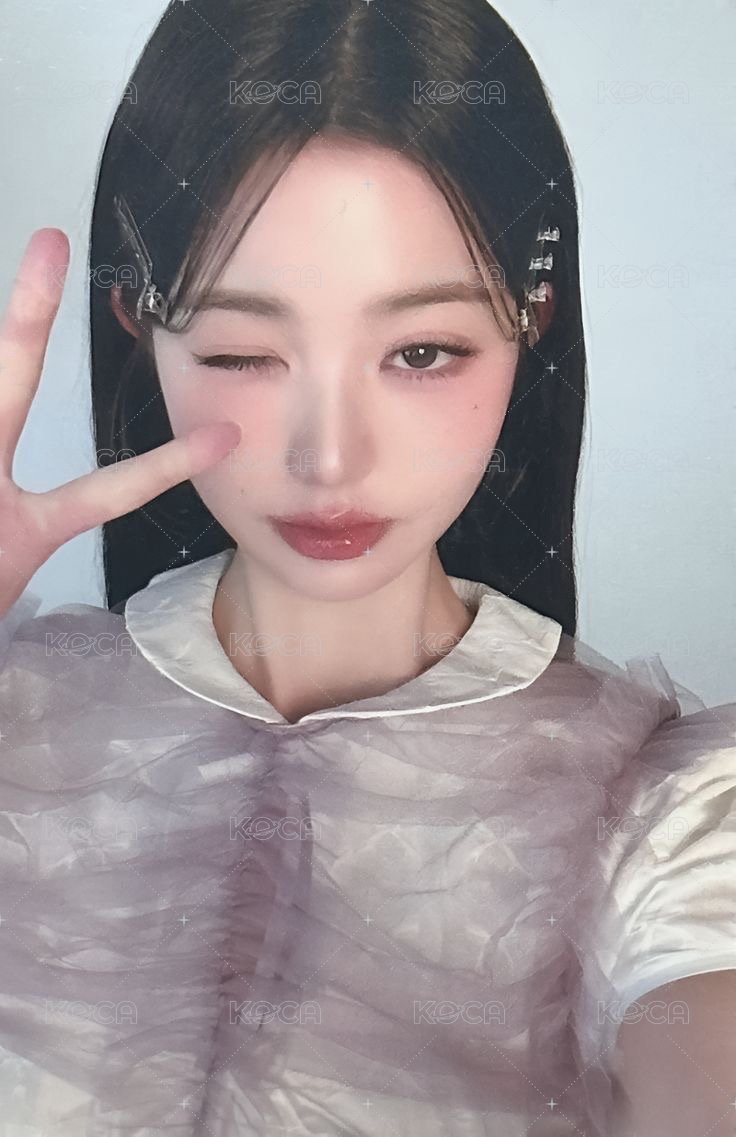 AMUSE 代言卡 9.0 正面